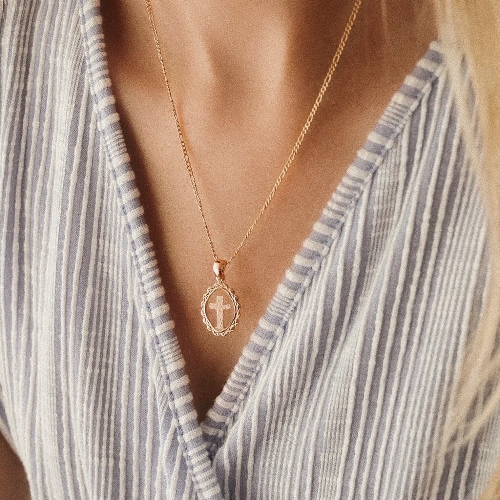 Cross Necklace | 18k Gold Filled